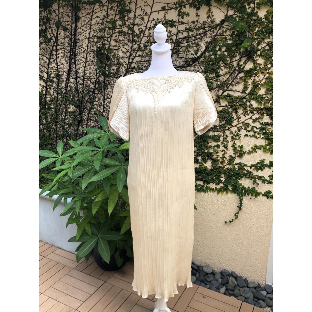 Morton Myles for the Warrens pleats plisse ivory/pearl short embellished dress